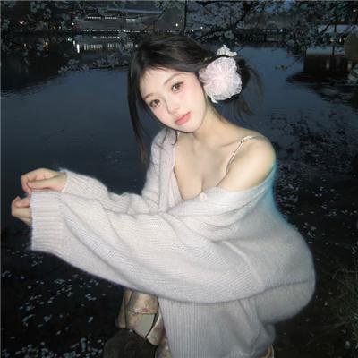 战火中的花蕾